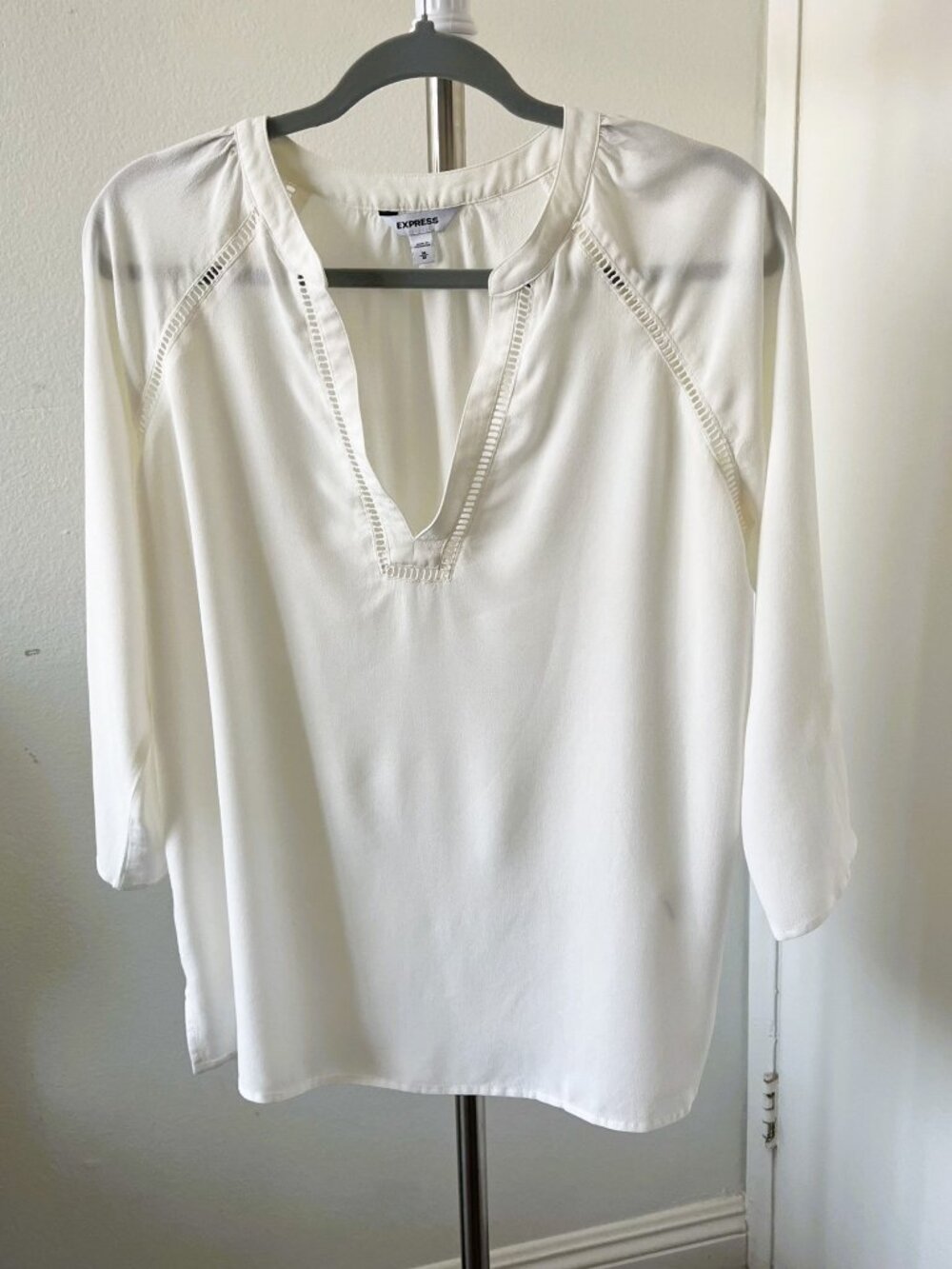 EXPRESS Women M Ivory White V-Neck Crochet Ladder Trim Roll Tab Sleeve Blouse